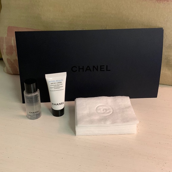 CHANEL Other - Chanel Sample Set with Paper Billfold
